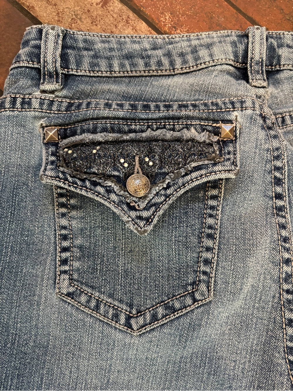 Modern Bootcut Jeans Size 10 Y2K Flap Pocket Studded Distressed